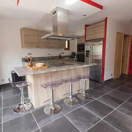 Les Sabots D'helene Apartment *